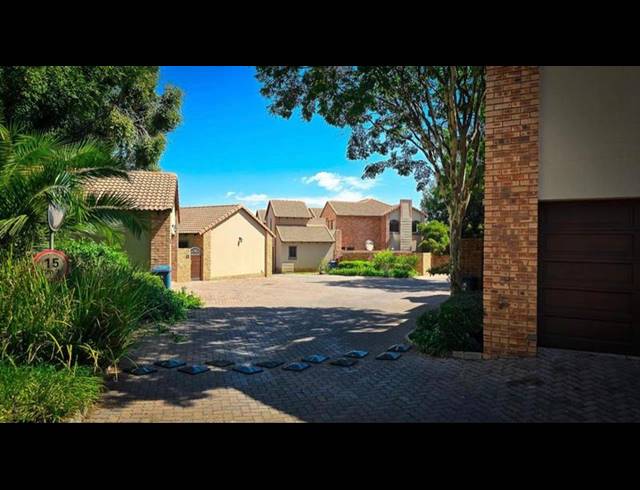 4 BEDROOM TOWNHOUSE FOR SALE IN EQUESTRIA